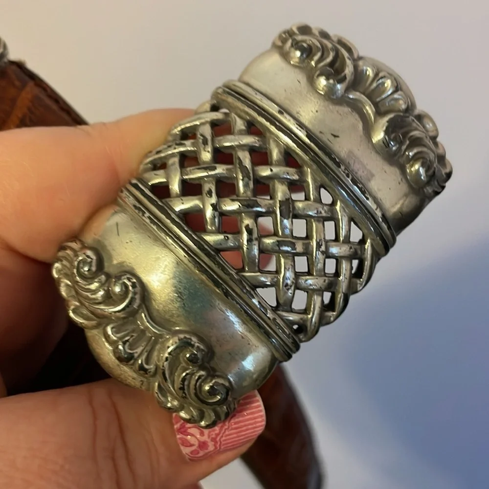 Leather Vintage 1995 Brown Belt with Silver Metal Basketweave Filagree Buckle L